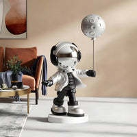 Medium Lunar Silver Astronaut Moon Balloon Sculpture - 96cm thumbnail 1