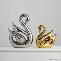 The Golden Swan thumbnail 3