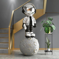 Astronaut on Earth™ thumbnail 4